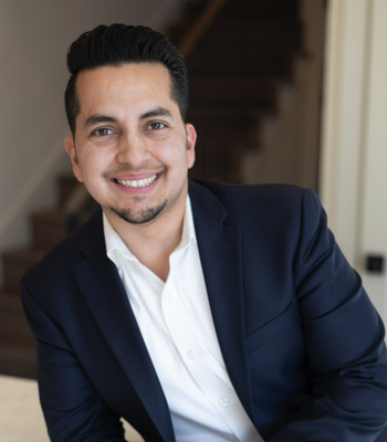 Portrait of David Aceves, REALTOR®.